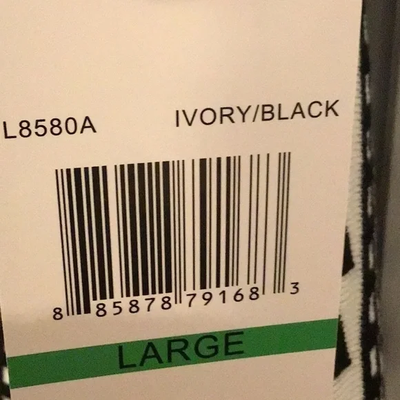 NWT Blck n wht knit mini dress. Skater style skirt 3/4 sleeves 2 small 2 lg - Picture 4 of 5